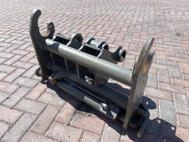 Weidemann / Kramer 6027 headstock to pick up Manitou