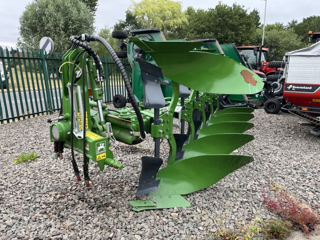 Amazone Cayros XMS 5-950 Vari width 5 Furrow plough