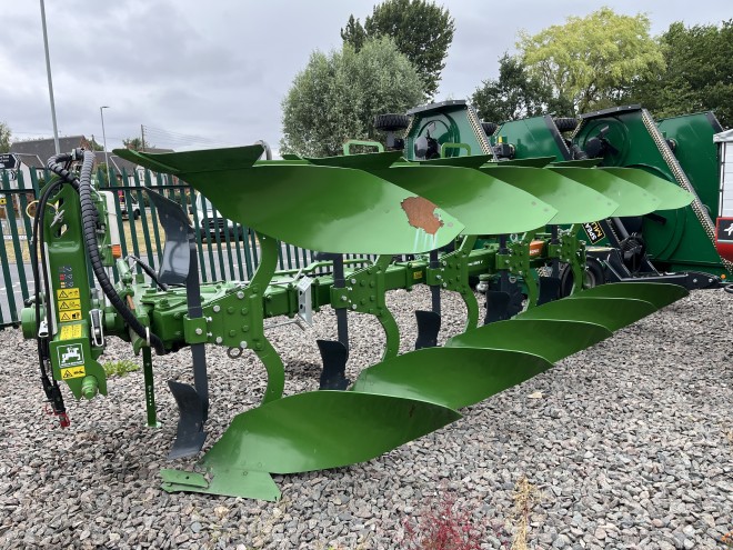 Amazone Cayros XMS 5-950 Vari width 5 Furrow plough