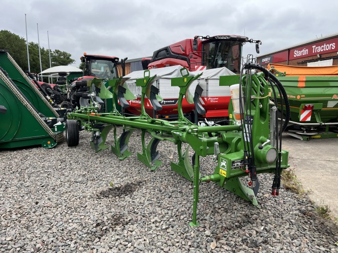 Amazone Cayros XMS 5-950 Vari width 5 Furrow plough
