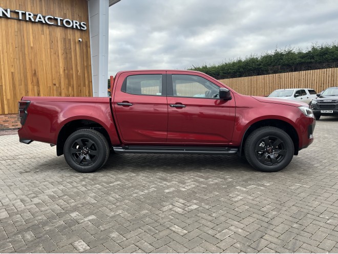 Isuzu D-Max V-Cross Auto Spinel Red