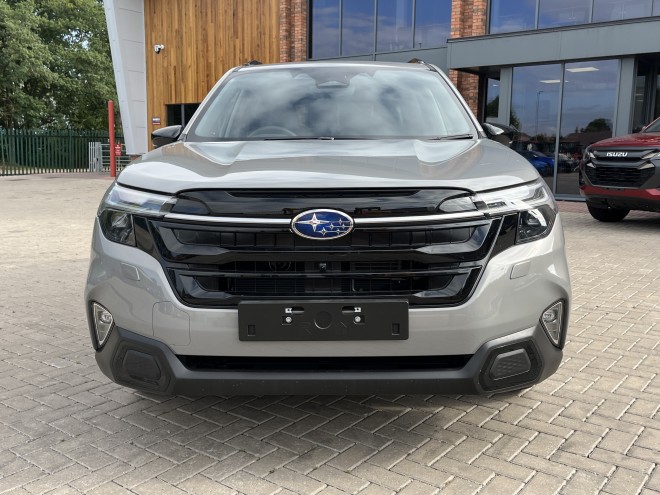 Subaru Forester 2.0i-S EU Touring Black FT River Rock Pearl