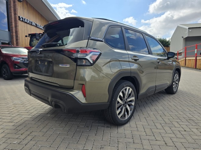 Subaru Forester 2.0i-S EU Touring Black FT Autumn Green Metallic