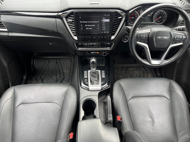 Isuzu D-Max V-Cross Auto Obsidian Grey