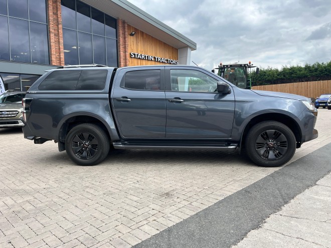 Isuzu D-Max V-Cross Auto Obsidian Grey
