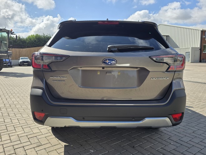 Subaru Outback 2.5i-T ES Touring Brilliant Bronze