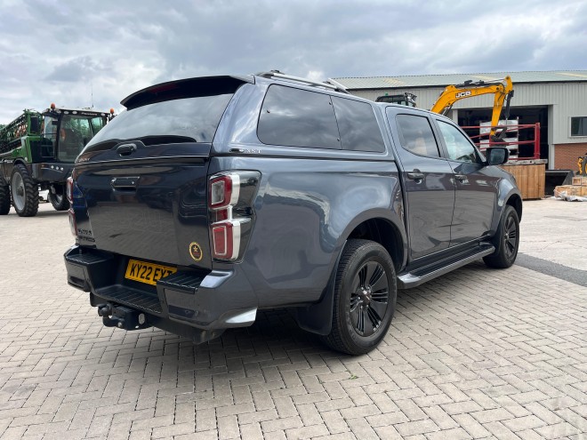 Isuzu D-Max V-Cross Auto Obsidian Grey