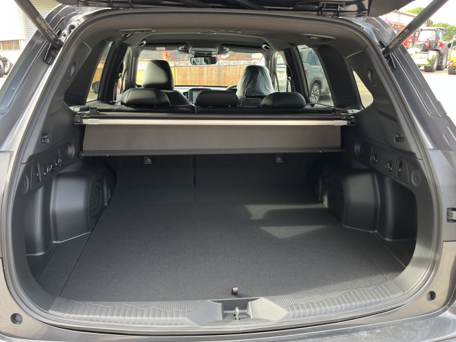Subaru Forester 2.0i-S EU Field LC Magnetite Gray Metallic