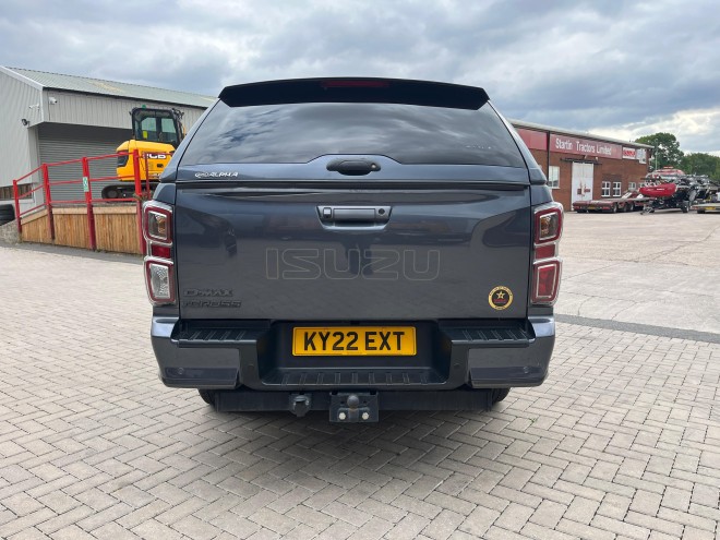 Isuzu D-Max V-Cross Auto Obsidian Grey