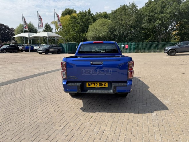 Isuzu D-max 1.9 V-Cross Double Cab 4x4 Auto Biarritz Blue