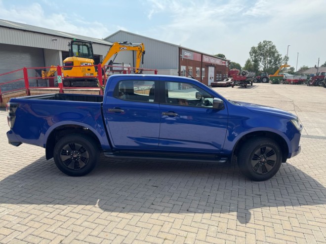 Isuzu D-max 1.9 V-Cross Double Cab 4x4 Auto Biarritz Blue