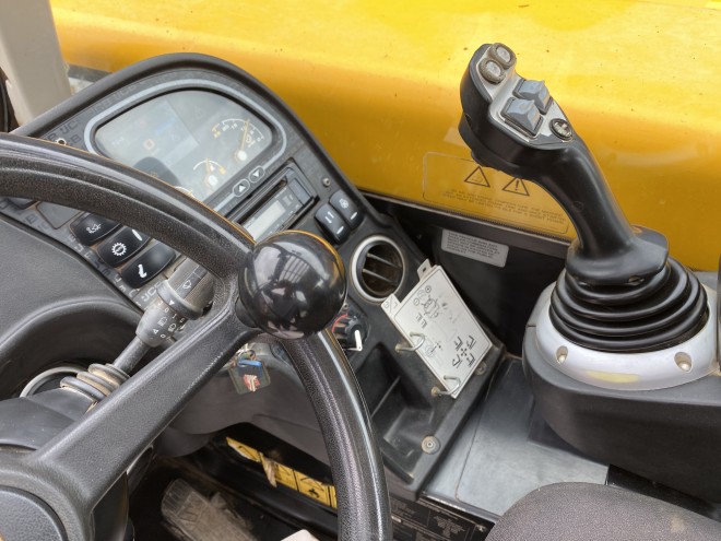JCB 536-60 Agri Super C/W Q Fit headstock with Pallet tines