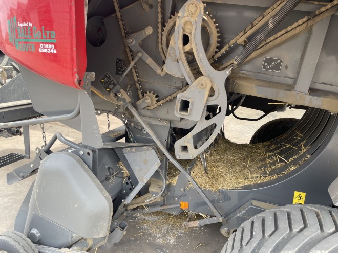 Massey Furguson 2190 120 x120 baler