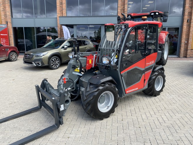Weidemann 4512 T Premium with Euro headstock pallet tines Ex demo