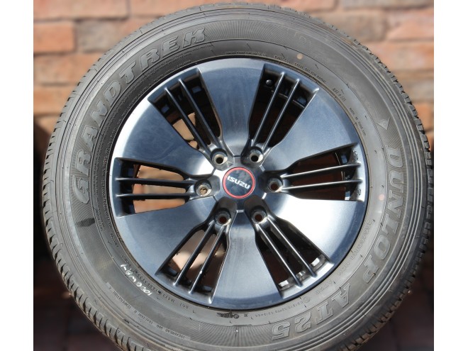 18" Dunlop AT25 Grandtrex x2, wheel & tyres, Isuzu spares, Dmax, DL20, DL40, Utility, 18" wheel & tyres, used parts, Isuzu dealer, Startin Tractors