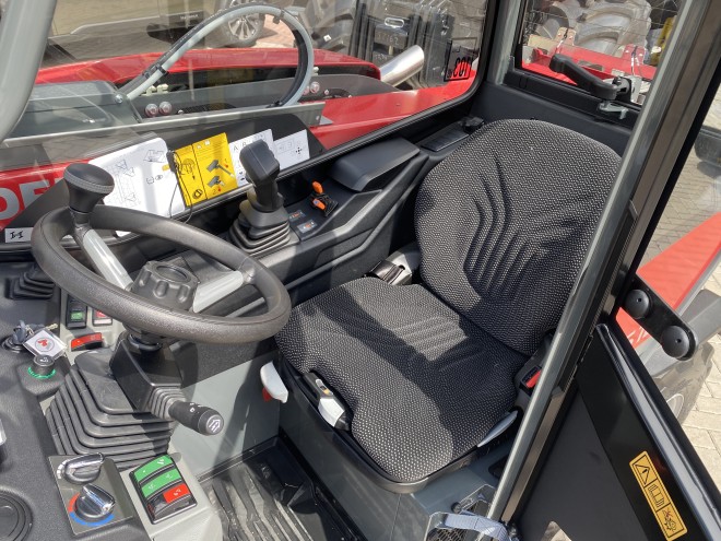 Weidemann 4512 T Premium with Euro headstock pallet tines Ex demo