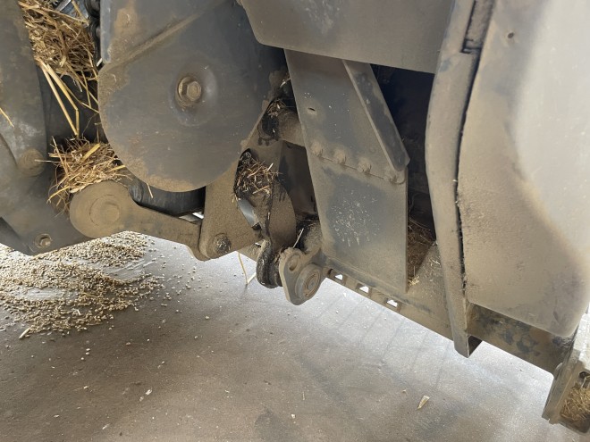 Massey Furguson 2190 120 x120 baler
