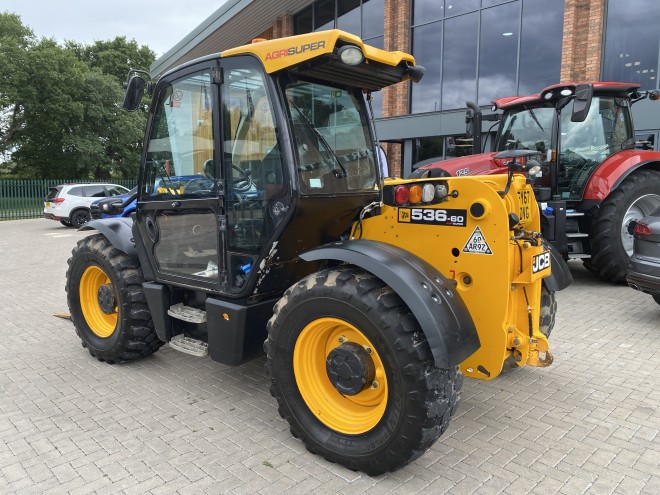 JCB 536-60 Agri Super C/W Q Fit headstock with Pallet tines