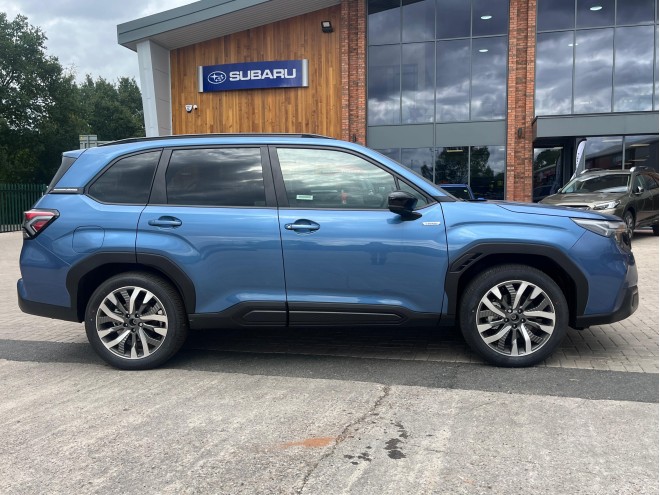 Subaru Forester 2.0i-S EU Touring Black FT Horizon Blue Pearl