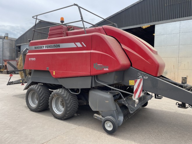 Massey Furguson 2190 120 x120 baler