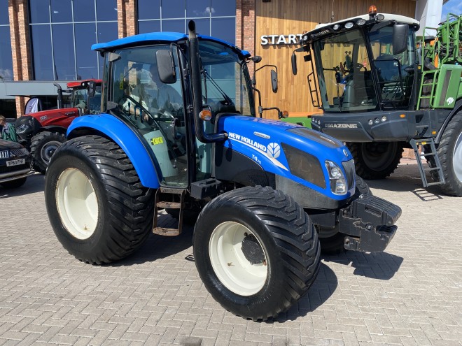 New Holland T4.75 Creep speed 40KPH