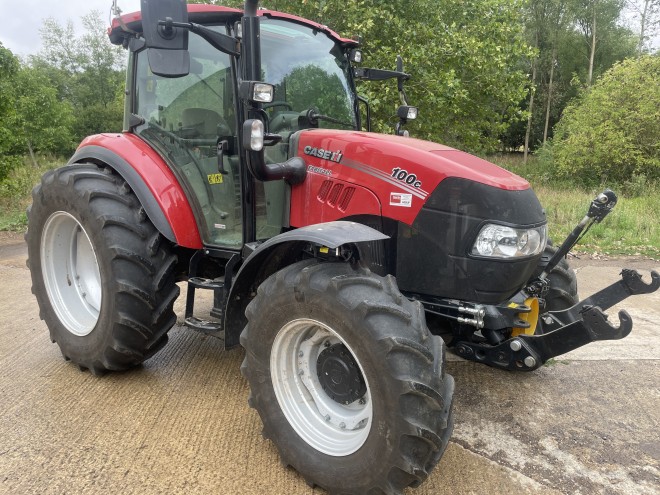 Case IH Farmall 100C Powershuttle Hi Lo C/W Front linkage and Front PTO