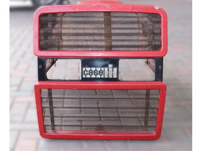 Used Case IH Engine Bonnet Hood with grille, Case IH Hood, Spare tractor parts, vintage tractors, 585 Case IH hood, Case IH Dealer, used parts, Tractor hood, Case IH 585 spare parts, Startin Tractors