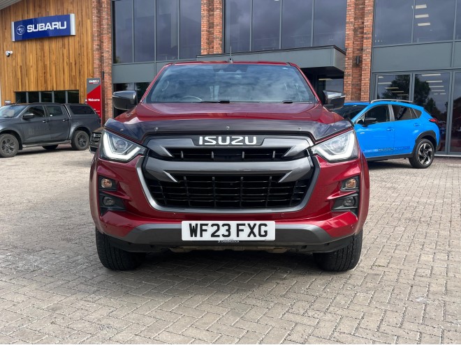Isuzu D-Max V-Cross Spinel Red