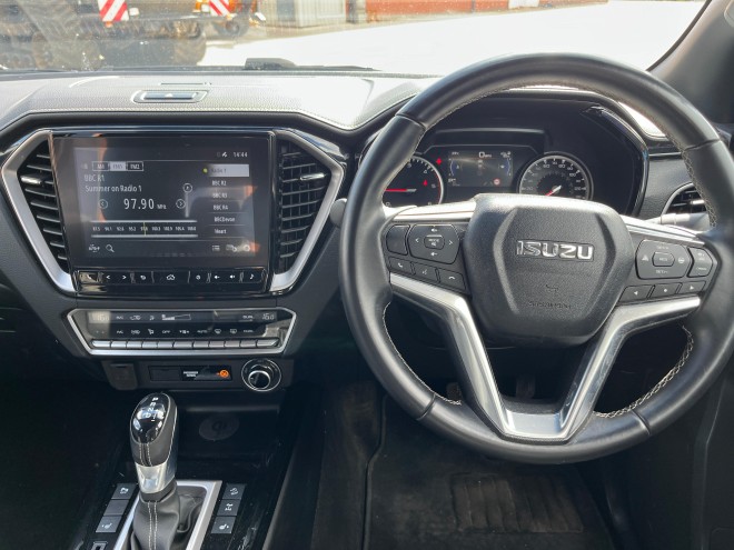 Isuzu D-max 1.9 V-Cross Double Cab 4x4 Auto