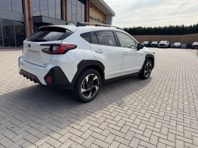Subaru Crosstrek Touring 2.0 e-Boxer AT AWD Crystal White Pearl