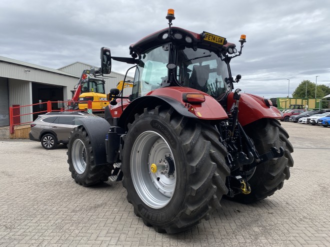 Case IH Puma 220 Powershift, Front linkage, Front pto, Dual motion seat Accuguide ready