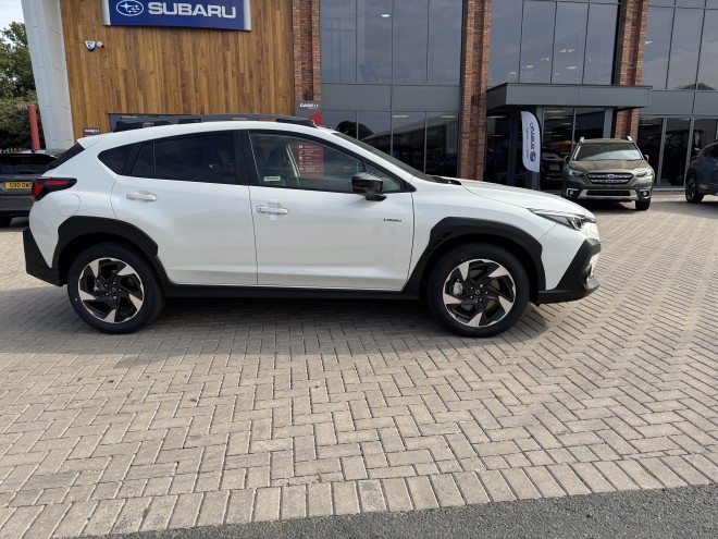 Subaru Crosstrek Touring 2.0 e-Boxer AT AWD Crystal White Pearl