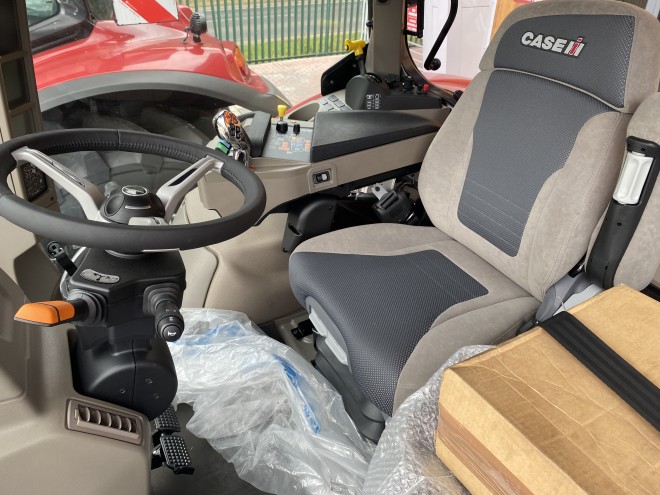 Case IH Puma 150 Semi Powershift Front Linkage