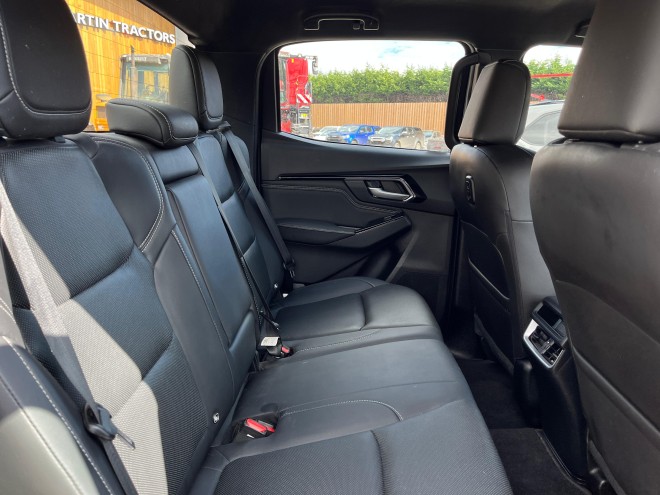 Isuzu D-max 1.9 V-Cross Double Cab 4x4 Auto
