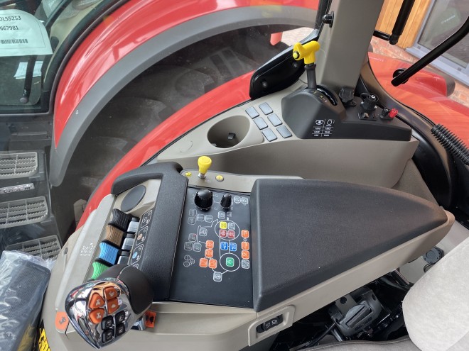 Case IH Puma 150 Semi Powershift Front Linkage