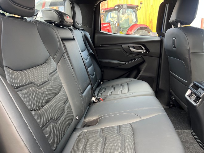 Isuzu D Max Arctic Trucks AT35 Auto