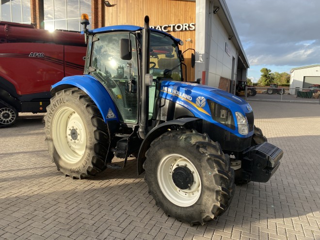 New Holland T5.105 Hi-lo Power shuttle