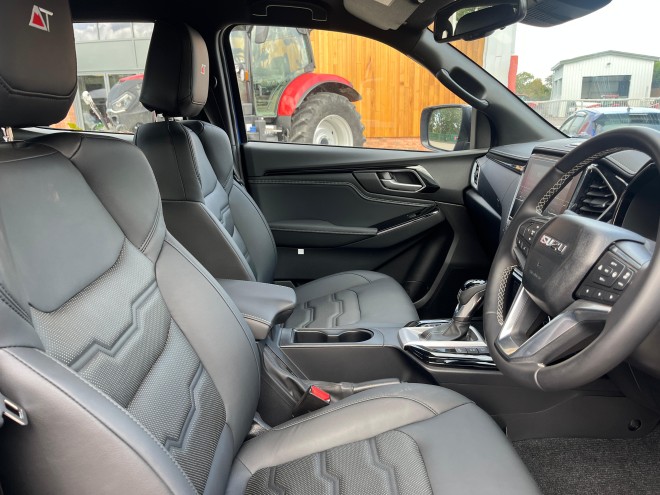 Isuzu D Max Arctic Trucks AT35 Auto