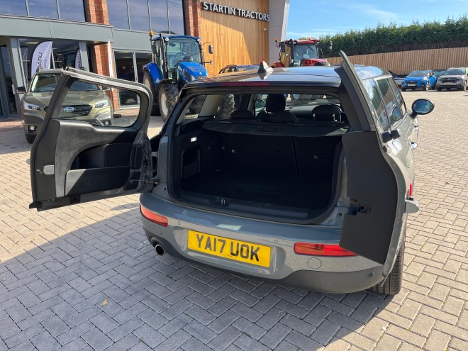 Mini Cooper Cooper D 2.0 6dr Auto