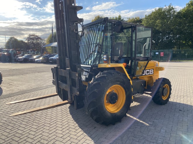 JCB 926 4WD C/W Pallet Tines