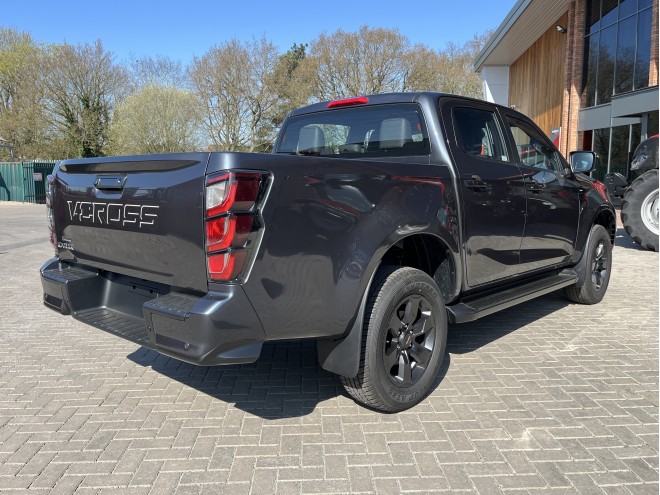Isuzu D-Max V-Cross Auto Obsidian Grey