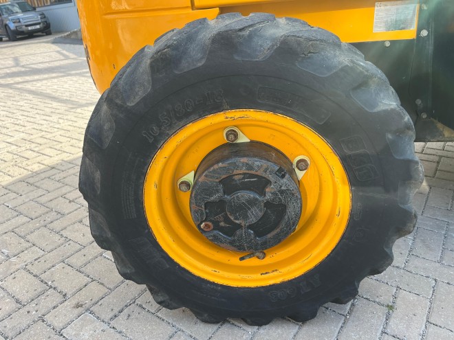 JCB 926 4WD C/W Pallet Tines