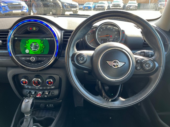 Mini Cooper Cooper D 2.0 6dr Auto