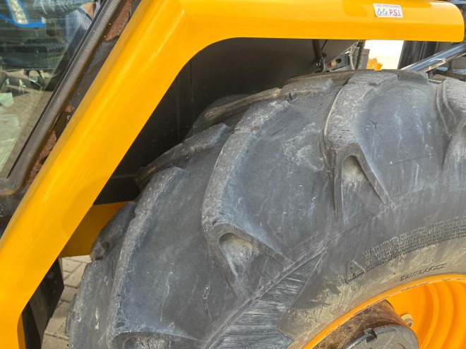 JCB 926 4WD C/W Pallet Tines