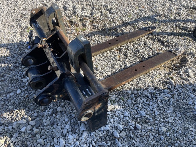 Weidemann 7042 Merlo Headstock with Pallet tines
