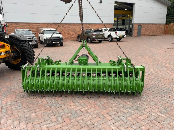 Amazone KE 3001 C/W 500mm Packer