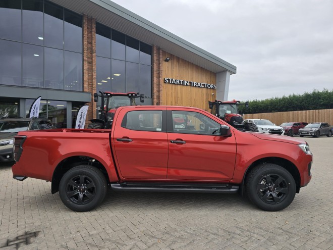 Isuzu DMAX V-Cross Manual Sienna Orange