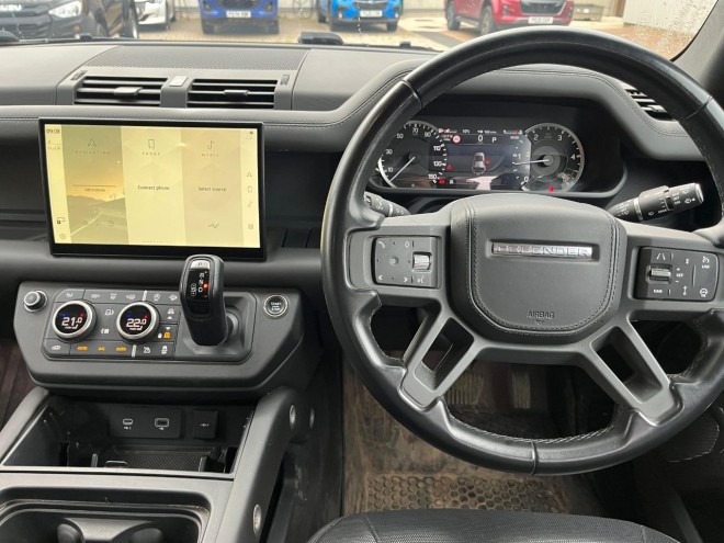 Land Rover Defender 3.0 D300 Hard Top X-Dynamic HSE Auto Commercial
