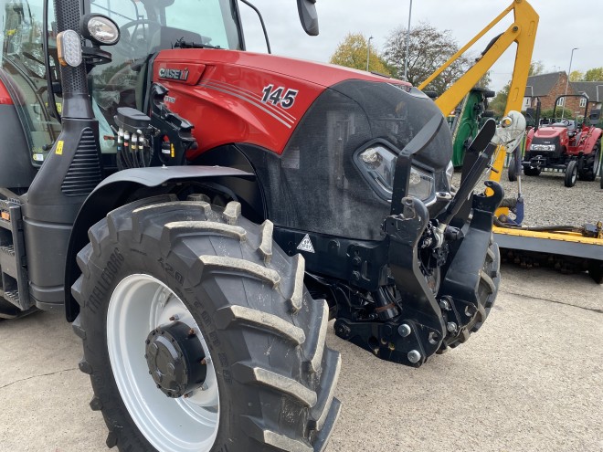 Case IH Maxxum 145 Active drive 8 C/W Front linkage and Loader ready