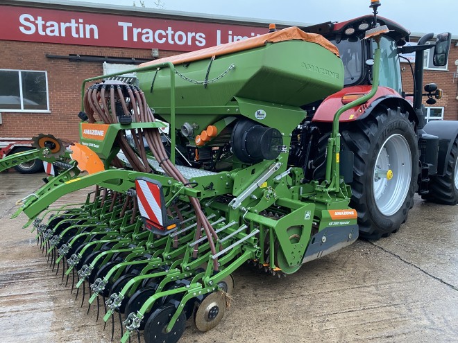 Amazone 3M Combination Drill, Centaya 3000 Super 3m drill Isobus paired with KG3001 special  3m Power Harrow